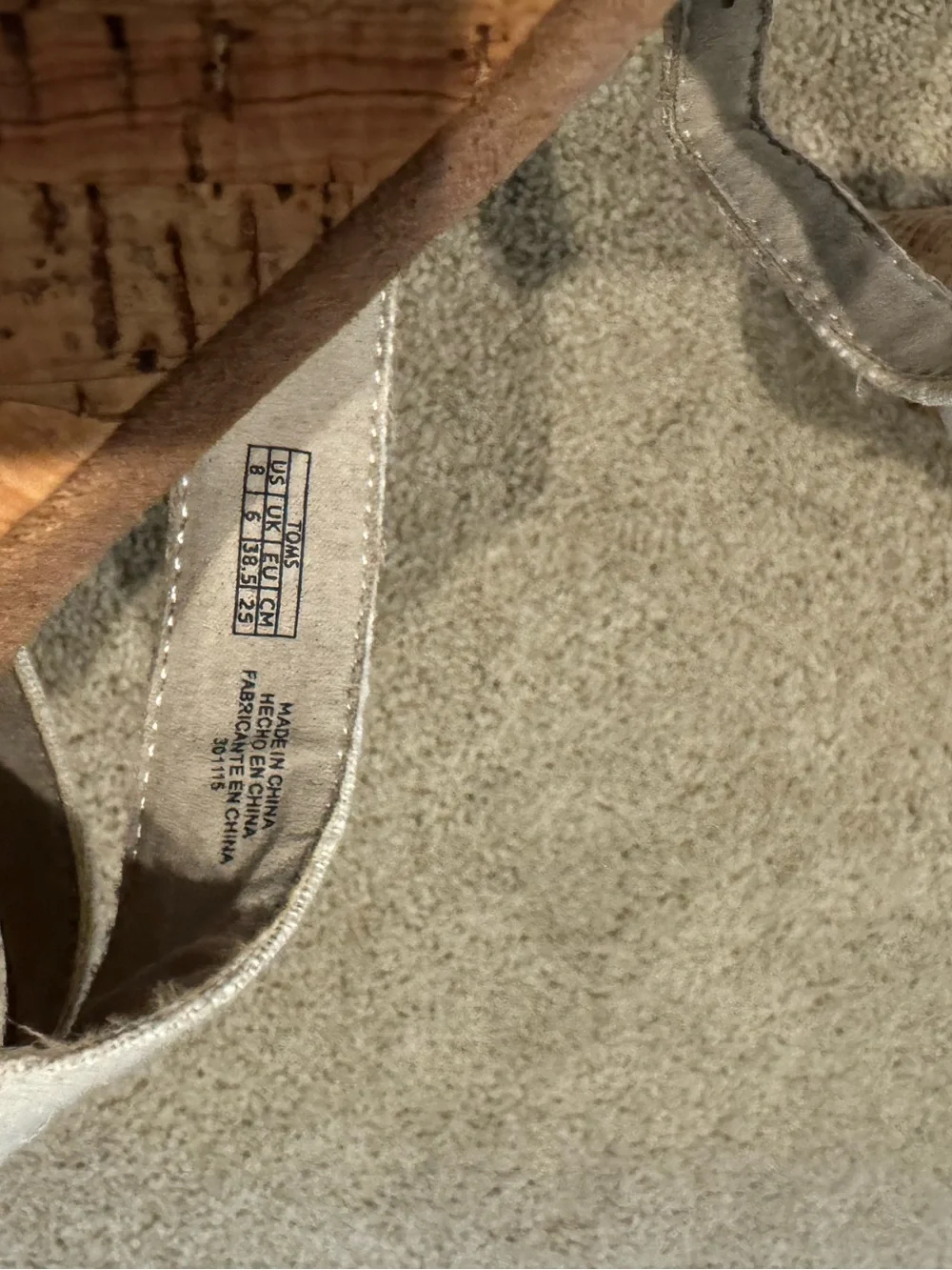 TOMS Cream Cross-Strap Ankle Strap Sandals - Picture 6 of 7